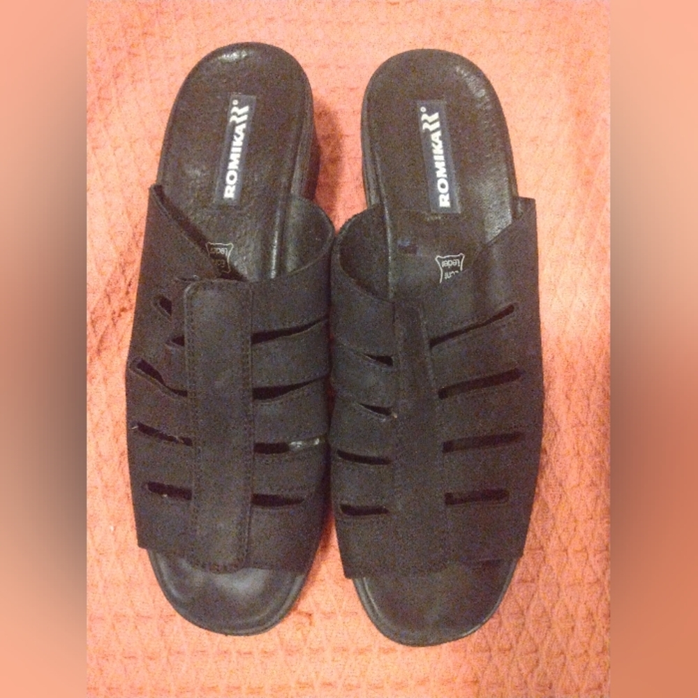Romika leather open toe low wedges EU41